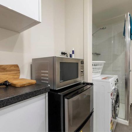 Readyset Apartments On Anthony Melbourne City Exterior foto